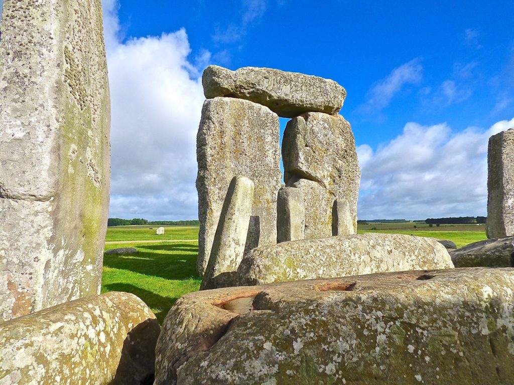 carbon dating stonehenge